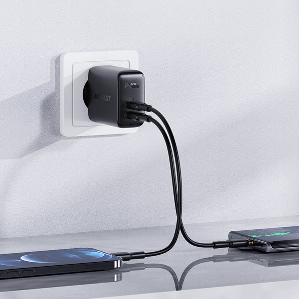 Acefast Netz-Ladegerät USB Typ C / USB 32W, PPS, PD, QC 3.0, AFC, FCP schwarz (A5 schwarz) Acefast Netz-Ladegerät USB Typ C / USB 32W, PPS, PD, QC 3.0, AFC, FCP schwarz (A5 schwarz)