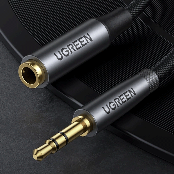 Ugreen AV190 Kabel AUX-Verlängerungskabel 3,5 mm Miniklinke 3m, schwarz Ugreen AV190 Kabel AUX-Verlängerungskabel 3,5 mm Miniklinke 3m, schwarz