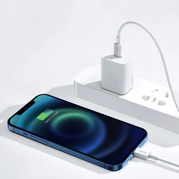 Baseus Superior Series USB-C zu Lightning PD Schnellladekabel 20W Daten-/Ladekabel 1m, weiss (69051) Baseus Superior Series USB-C zu Lightning PD Schnellladekabel 20W Daten-/Ladekabel 1m, weiss (69051)
